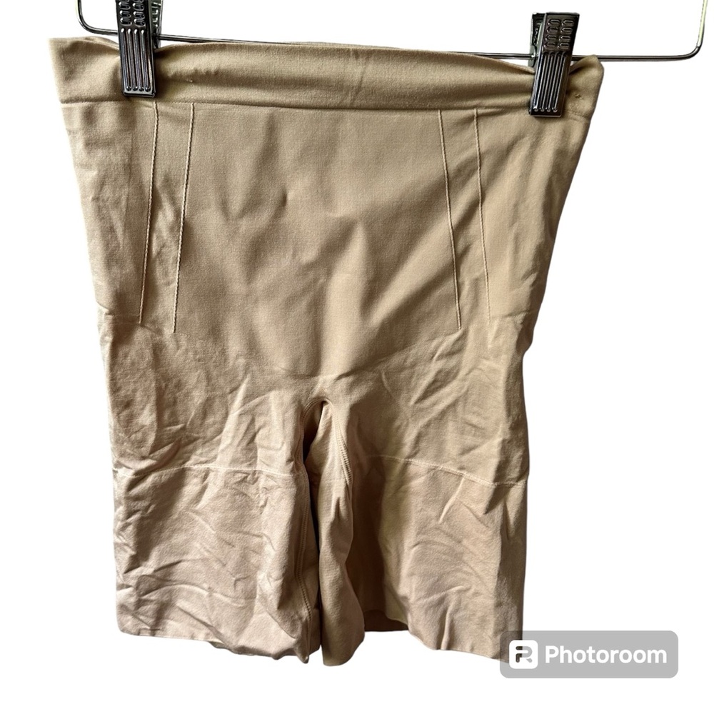 Spanx Red‎ Label High Waisted Shapewear Shorts Size Medium Tan